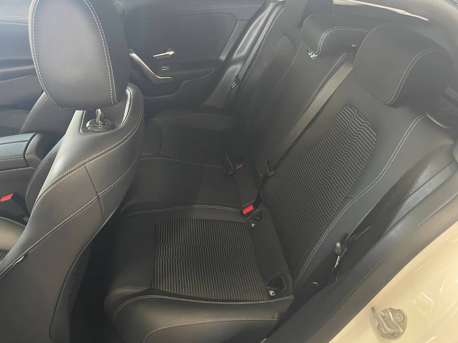 Mercedes-Benz CLA Shooting Brake CLA 180 PANO/19 Zoll/NAVI foto 15