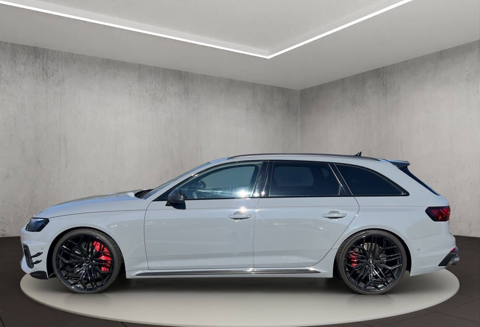 Audi RS 4 Avant quattro RS4-X ABT 530 PS limitiert foto 2