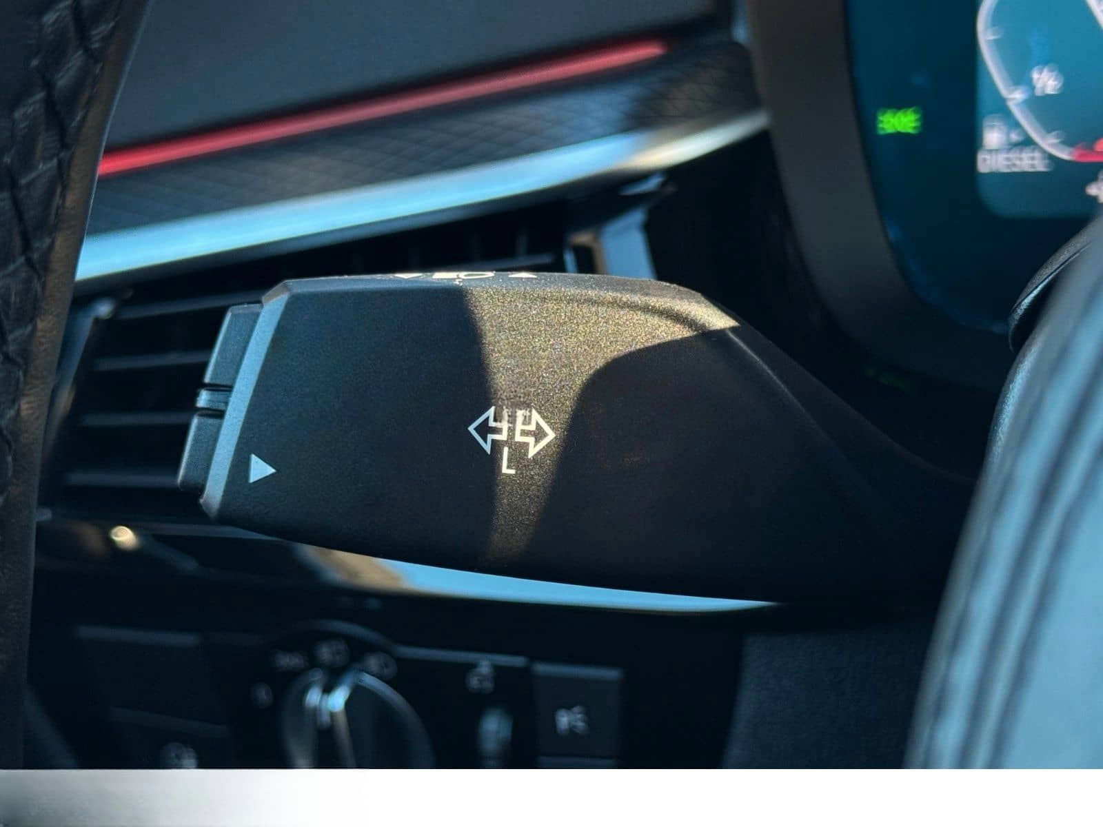 BMW 530d Touring M Sport Shad HuD H&K LHZ SHZ Leder foto 16