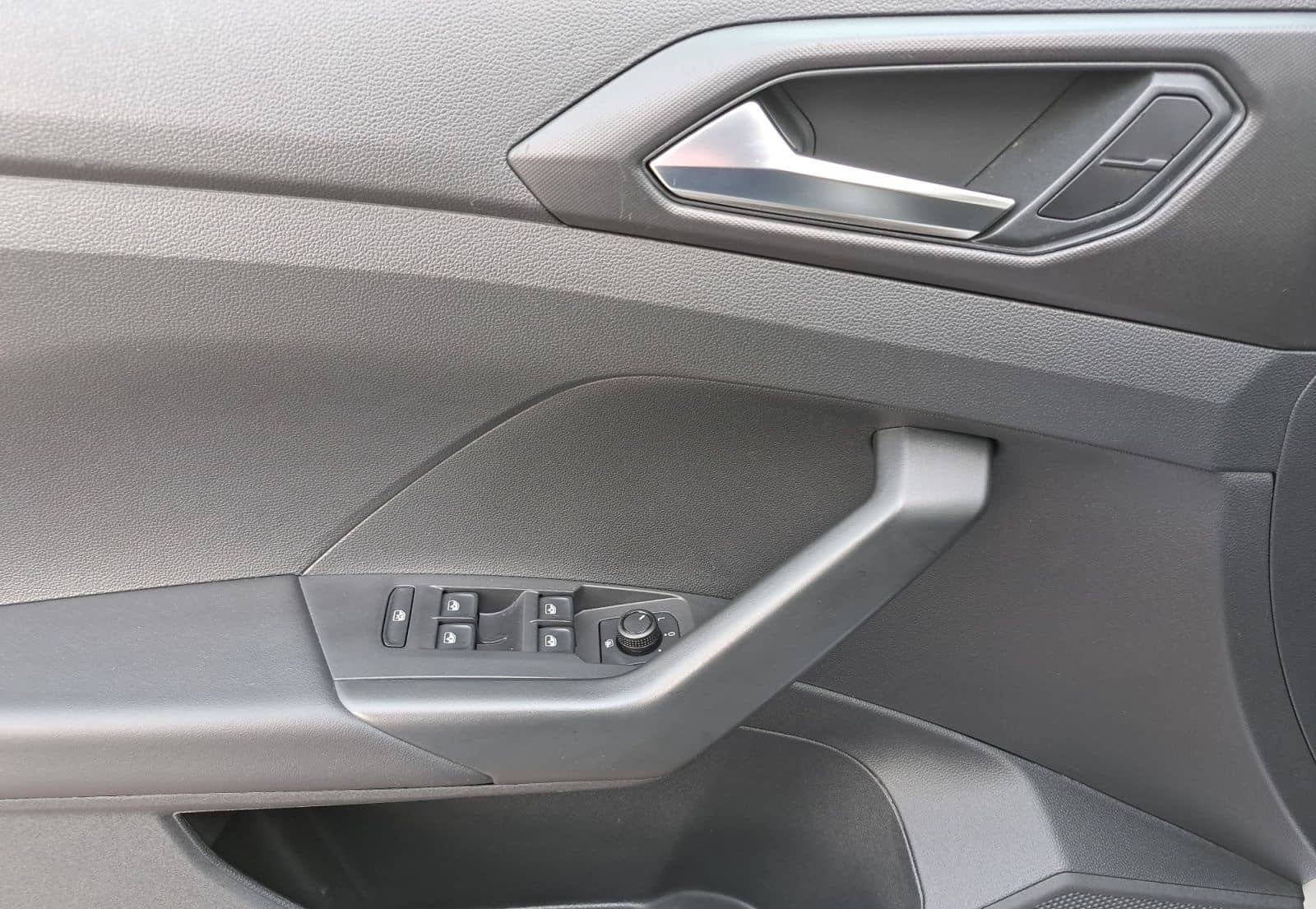 Volkswagen T-Cross 1.0 TSI 3,99% APP 5J-GARAN LED GJ-REIF P foto 16