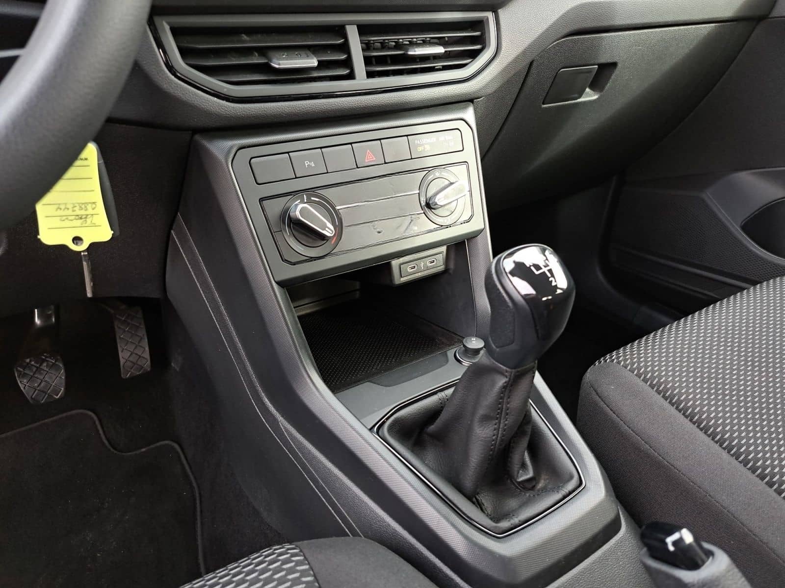 Volkswagen T-Cross 1.0 TSI 3,99% APP 5J-GARAN LED GJ-REIF P foto 22