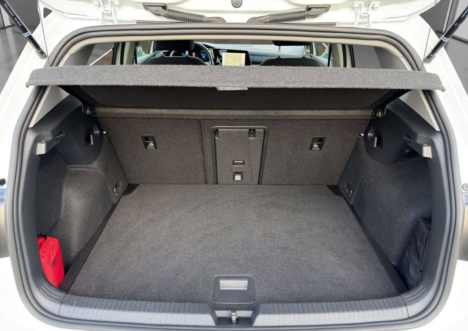 Volkswagen Golf VIII 1.5TSI Life NAVI+KAMERA+LED+APP-CONNEC foto 15