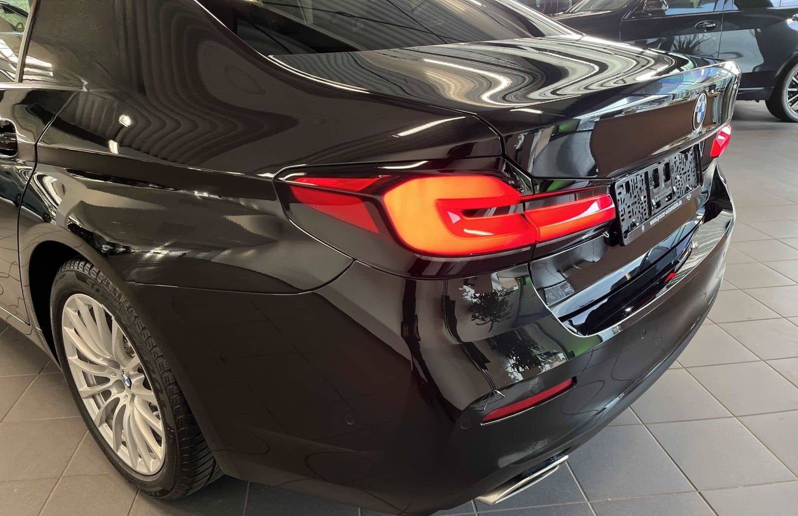 BMW 520d ACC 360°KAM RFK NAVI Standh. LED PDC V+H foto 5