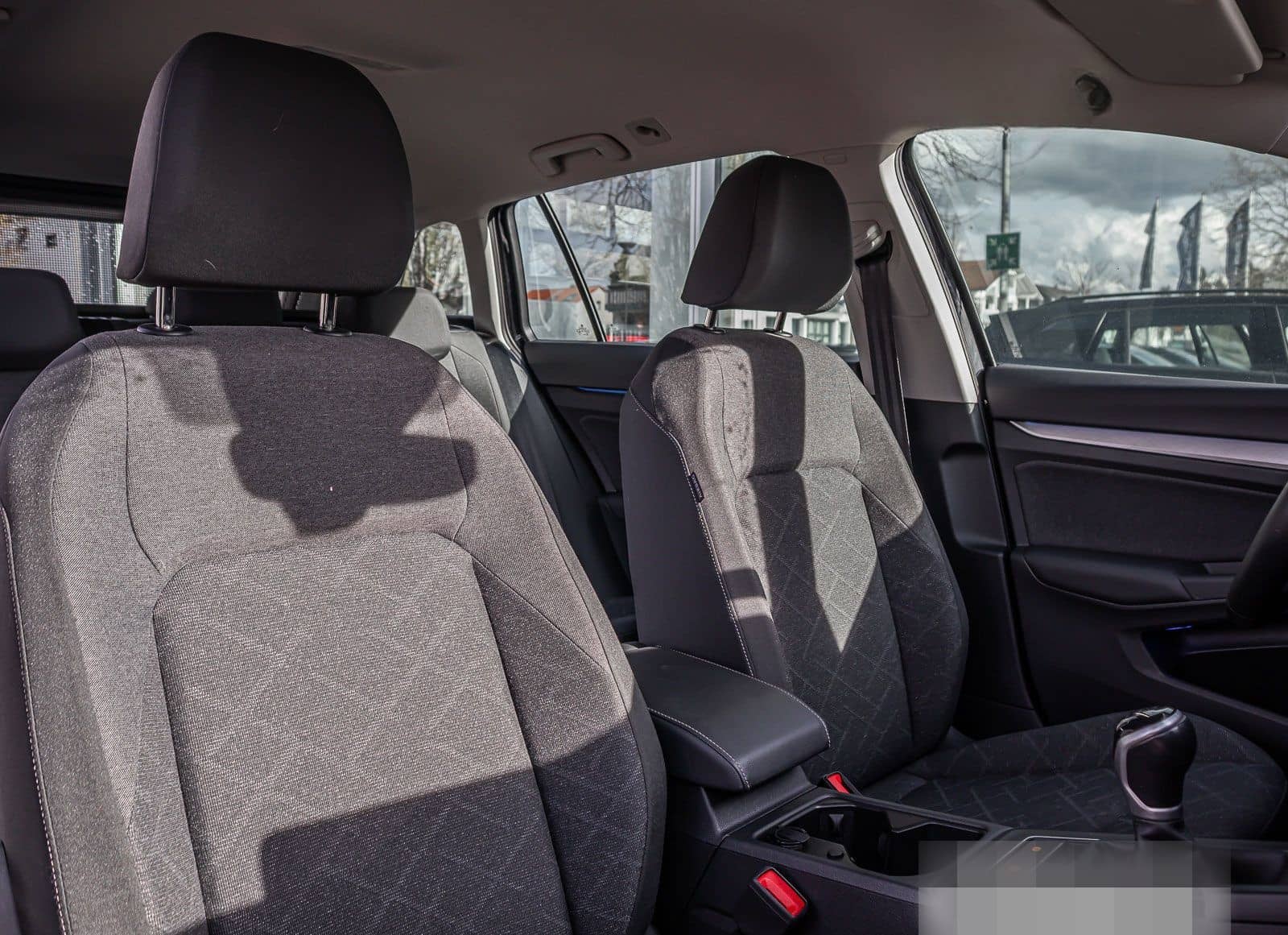 Volkswagen Golf VIII Variant Life 2.0 TDI AHK LED Navi Park foto 14