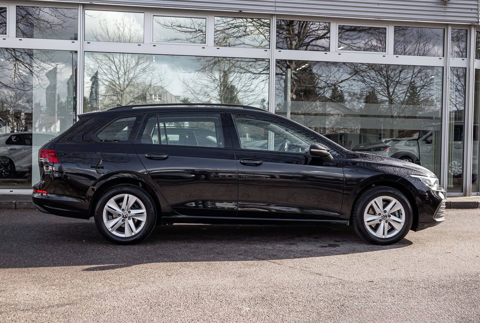 Volkswagen Golf VIII Variant Life 2.0 TDI AHK LED Navi Park foto 6