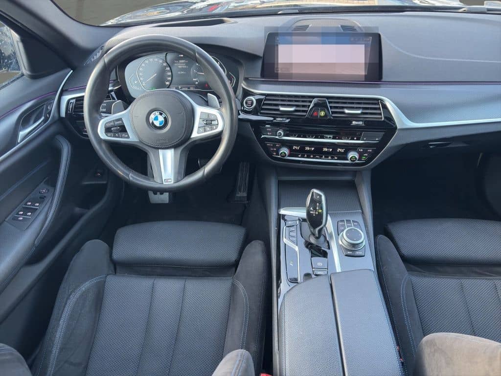BMW 520i T. M-SPORT LED NAVI HUD PANO PDC 18" AHK foto 10
