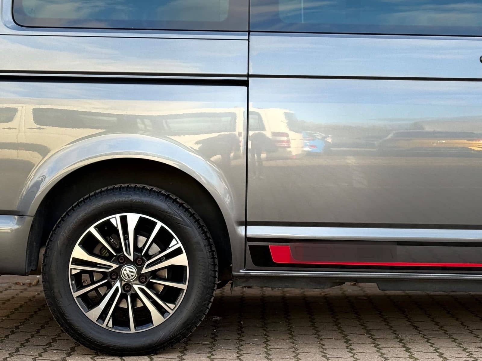 Volkswagen T6.1 Multivan EDITION/Navi/SHZ/Apple/CAM/Tempo/ foto 7