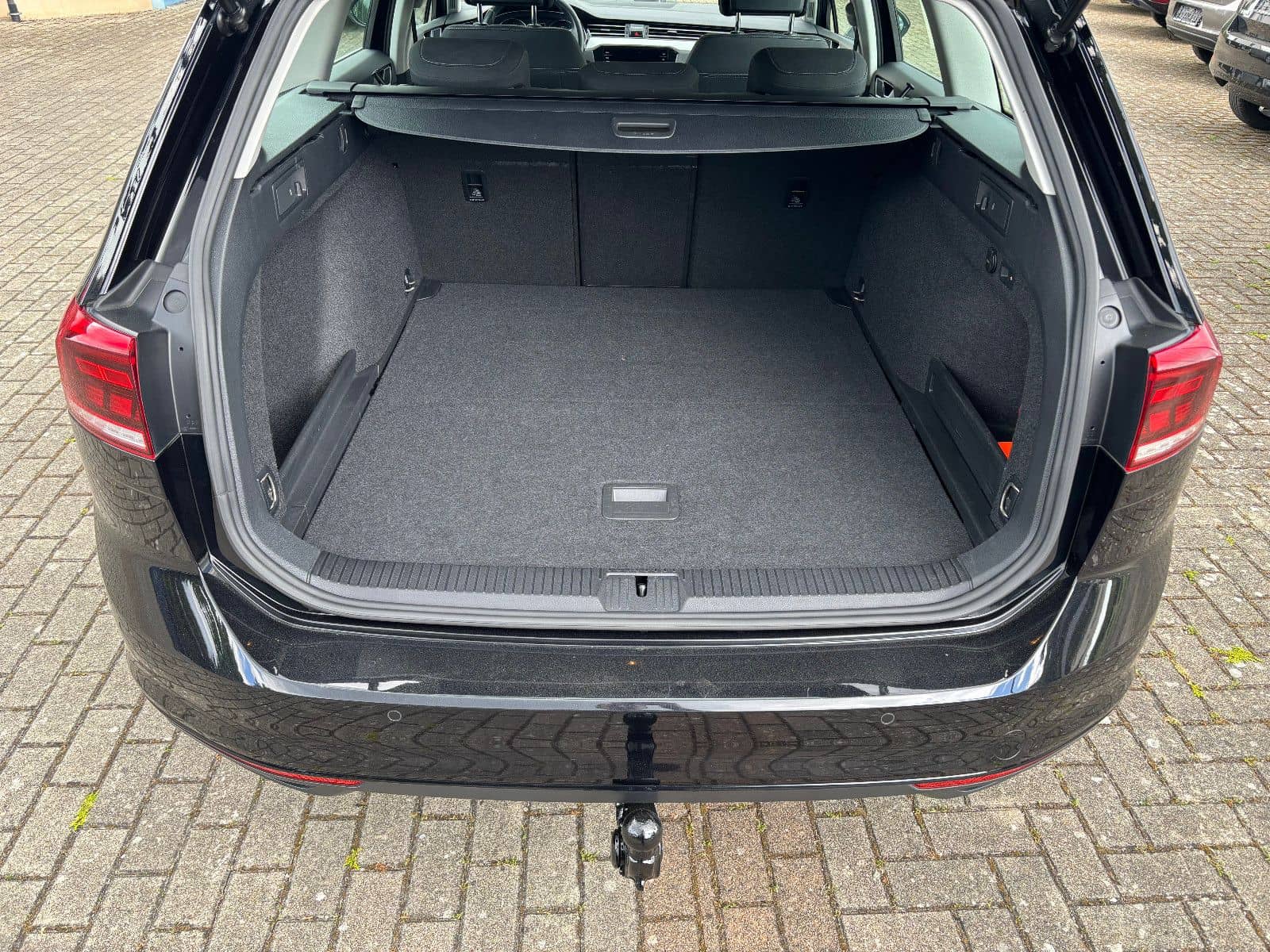 Volkswagen Passat Variant 2.0TDI Business Navi Kamera AHK foto 8