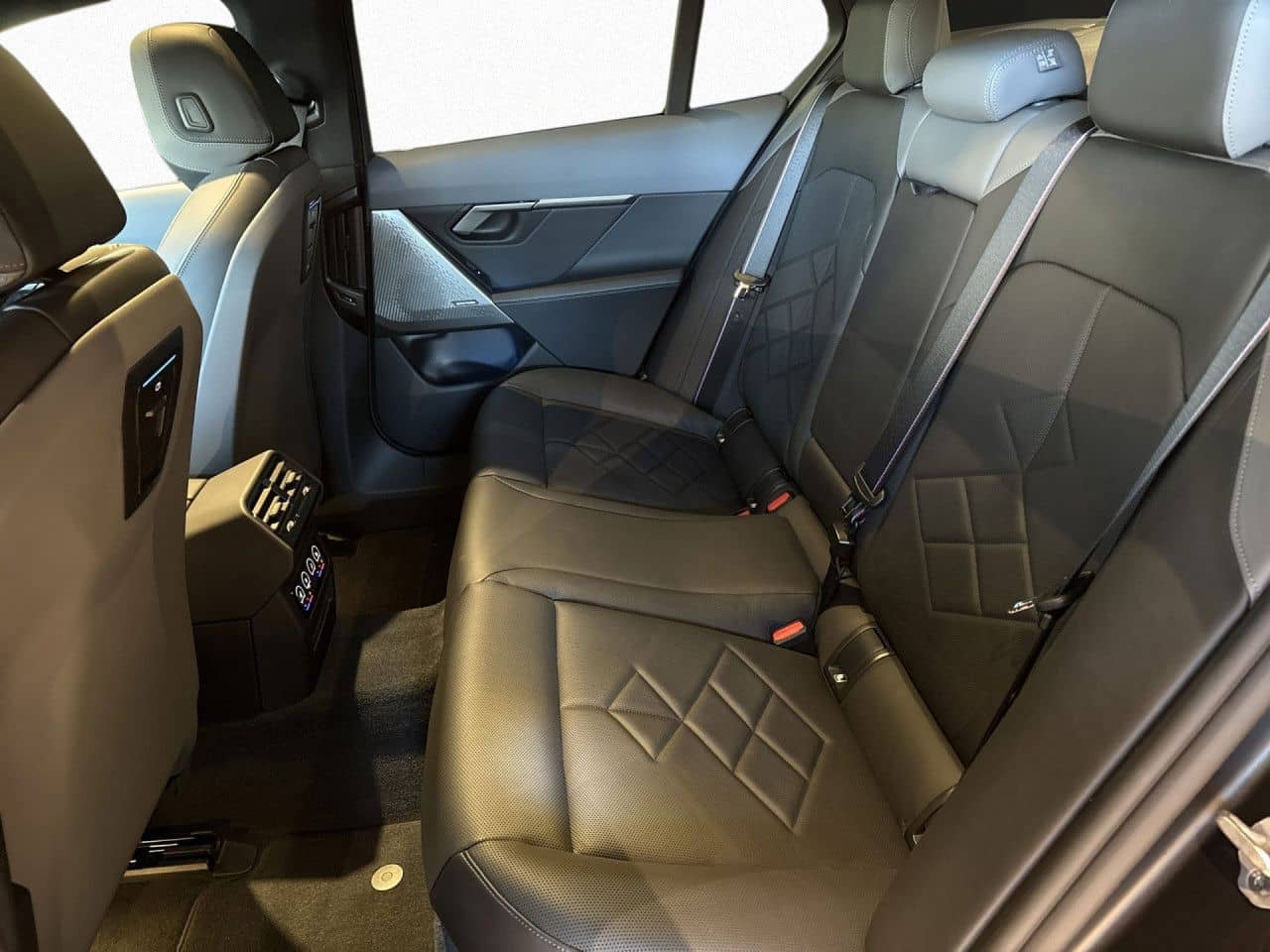 BMW i5 M60 xDr Lim M SPORT PRO AdLED,Pano,360°,H/K foto 13