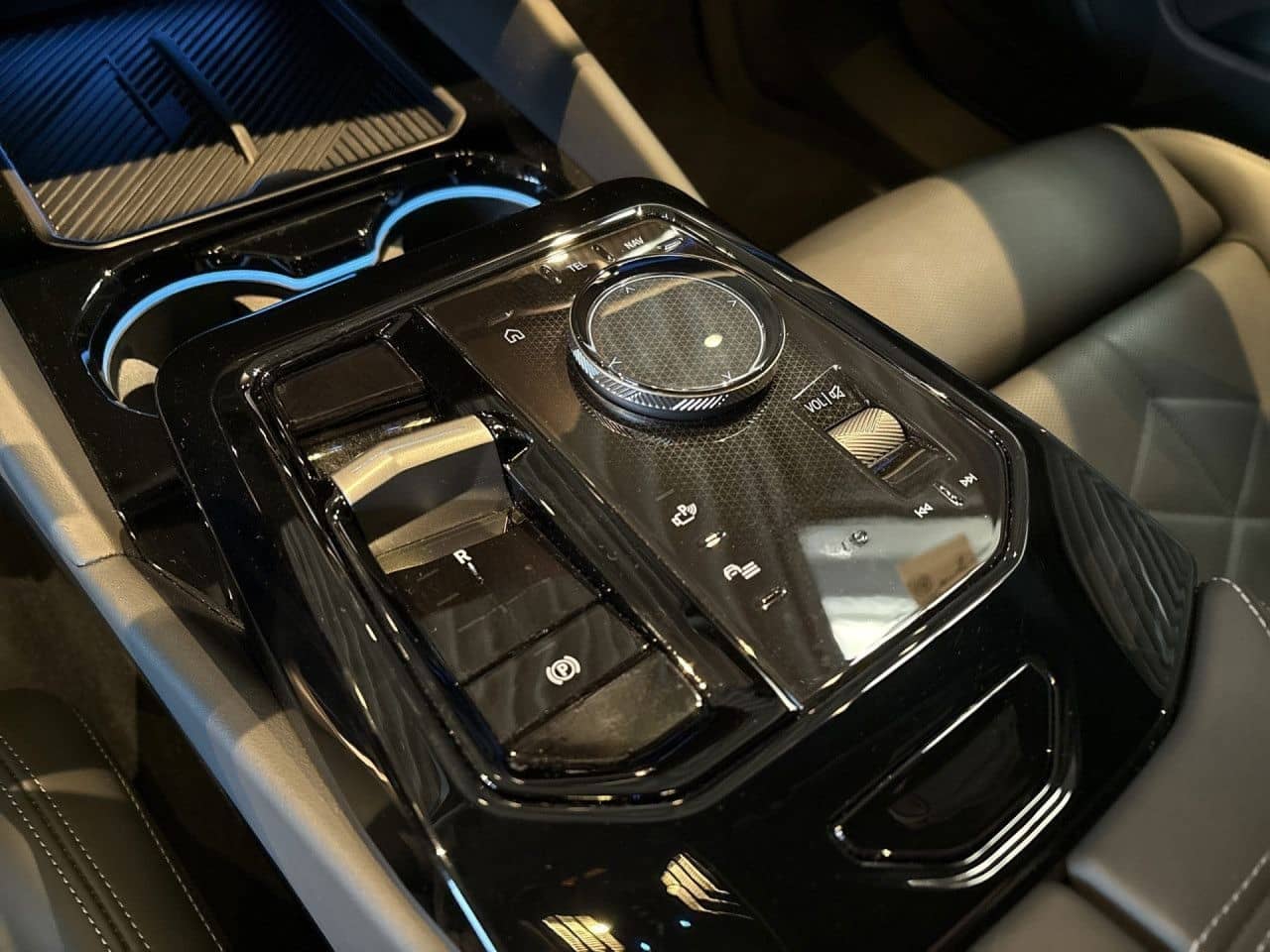 BMW i5 M60 xDr Lim M SPORT PRO AdLED,Pano,360°,H/K foto 16