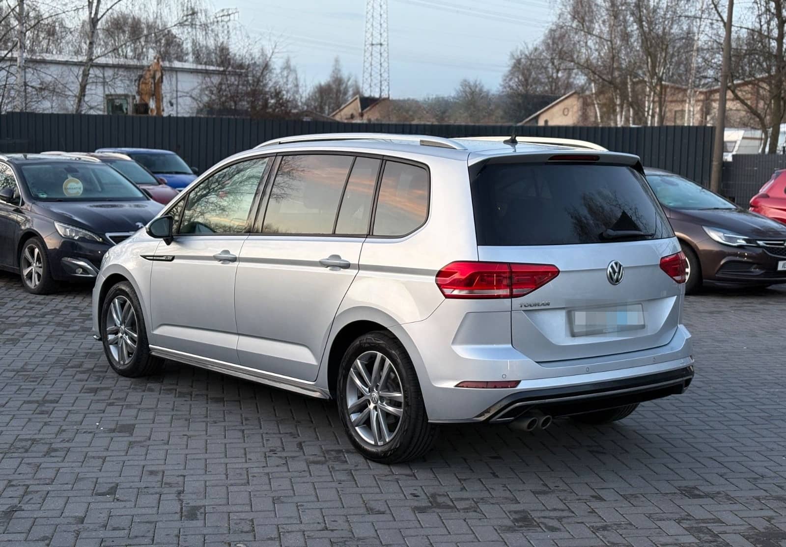 Volkswagen Touran 2.0 TDI DSG*R-LINE*STDHZ*ACC*SHZ*NAVI* foto 5