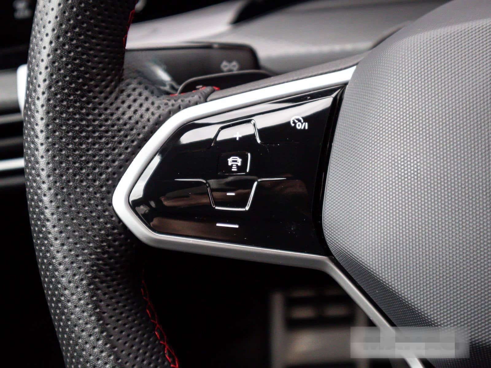 Volkswagen Golf VIII GTI Clubsport 2.0 TSI LED+ Navi ParkPi foto 20