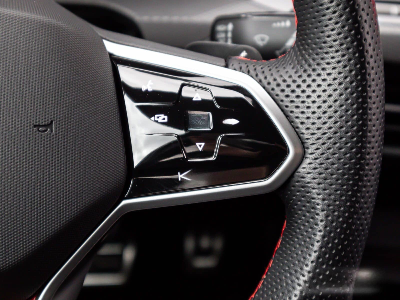 Volkswagen Golf VIII GTI Clubsport 2.0 TSI LED+ Navi ParkPi foto 22