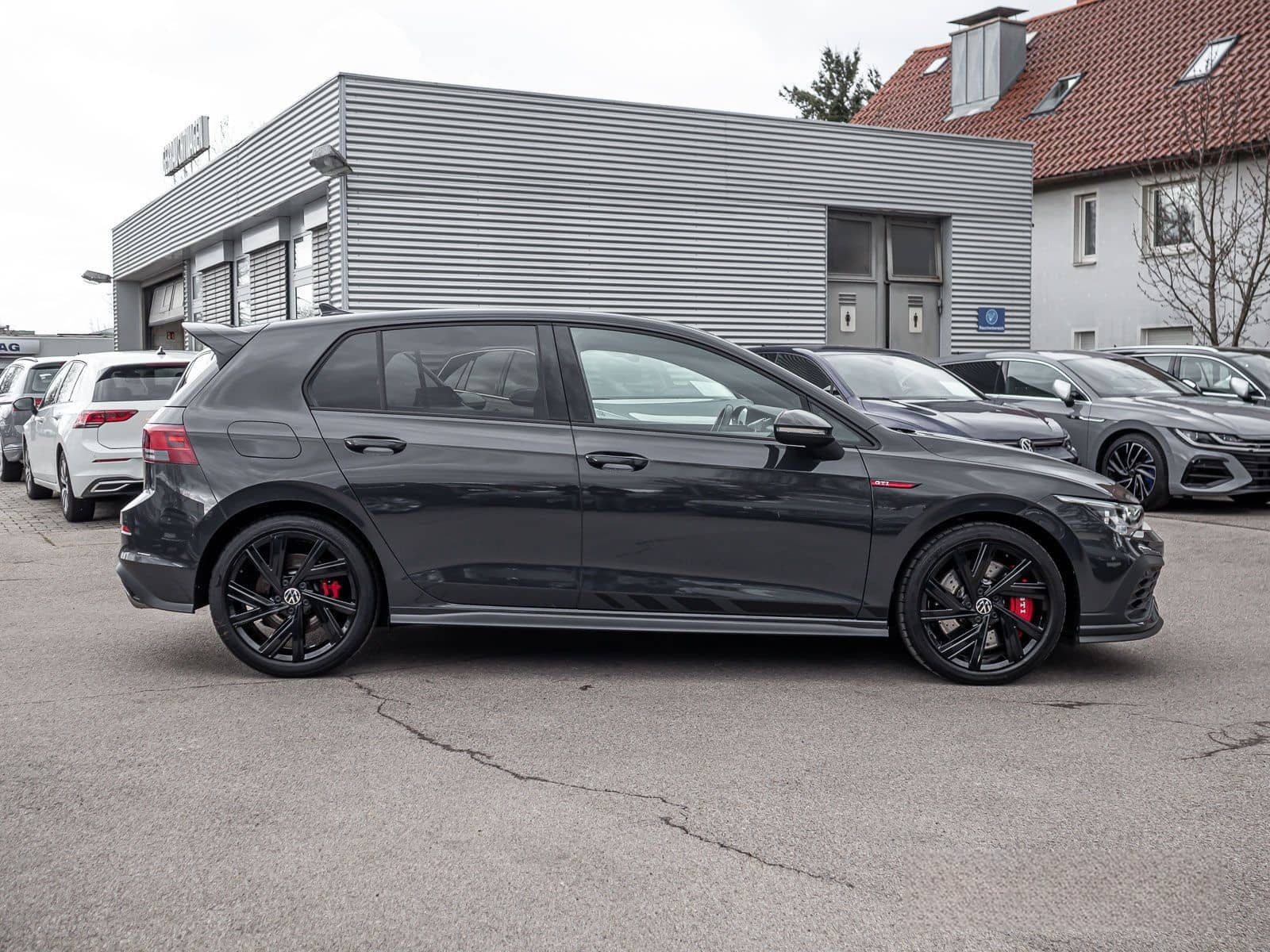 Volkswagen Golf VIII GTI Clubsport 2.0 TSI LED+ Navi ParkPi foto 6