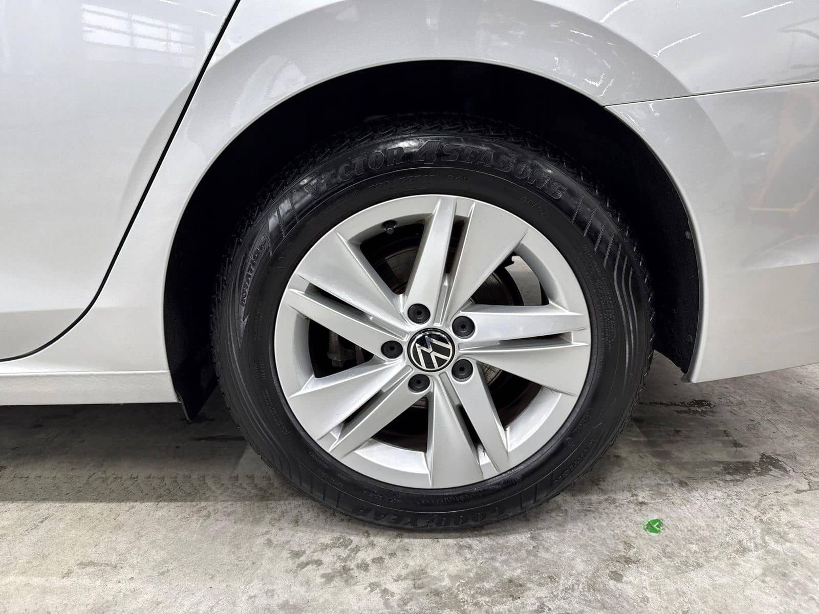 Volkswagen Golf VIII Variant 1.5 eTSI DSG AHK ACC Navi foto 5