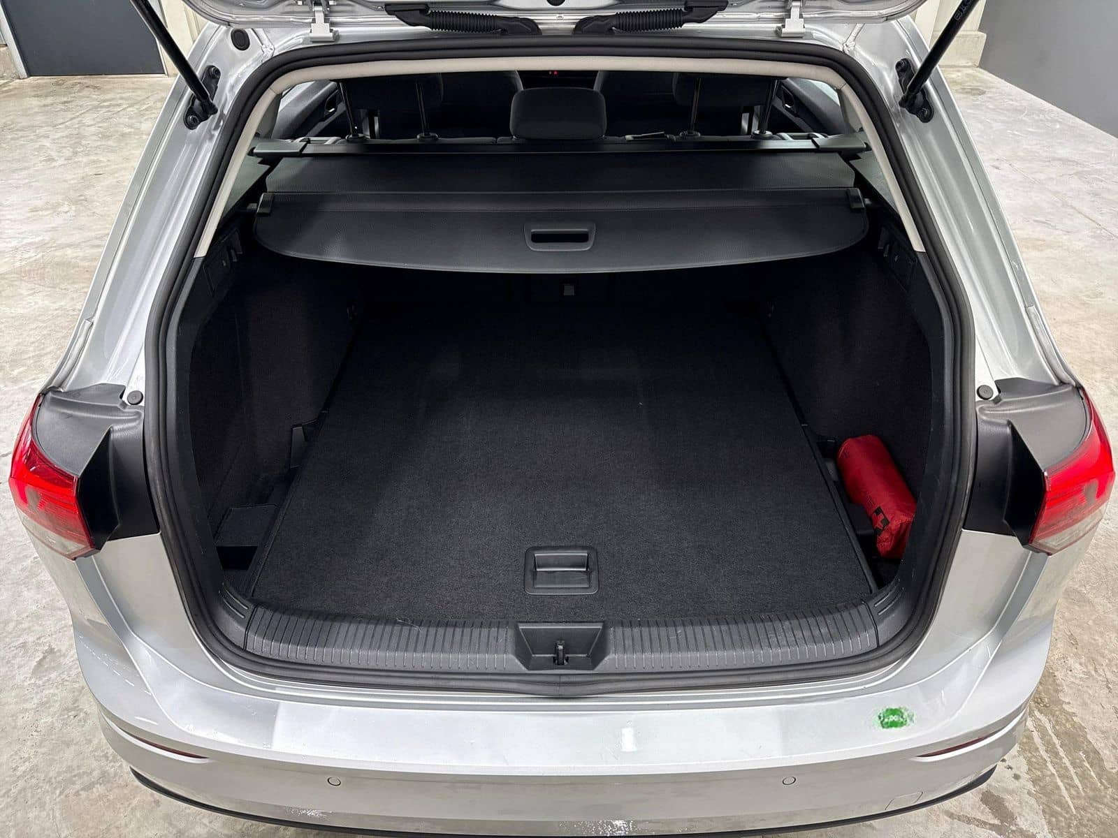 Volkswagen Golf VIII Variant 1.5 eTSI DSG AHK ACC Navi foto 10