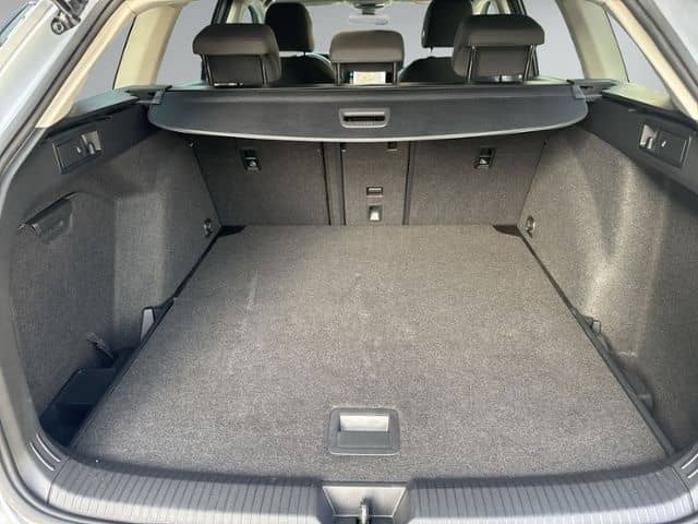 Volkswagen Golf VIII Variant 2.0 TDI DSG LED+NAVI+ACC+SIHZ+ foto 7