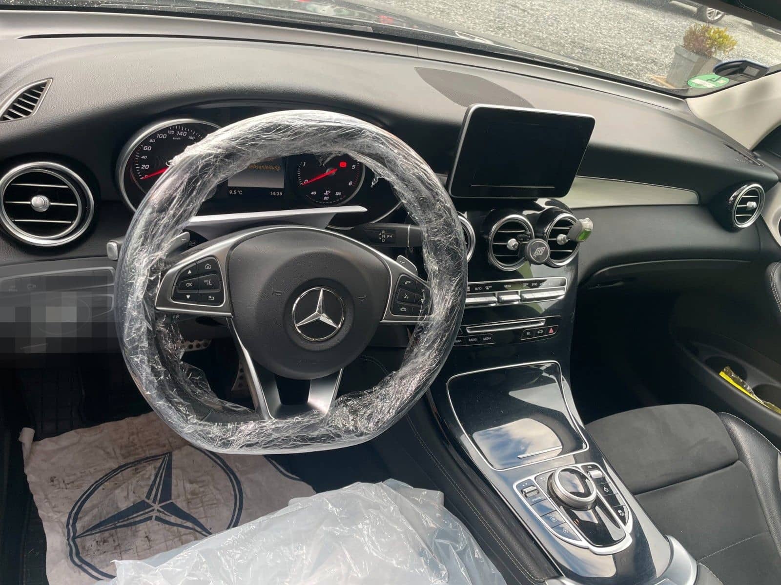 Mercedes-Benz GLC 220  AMG foto 3