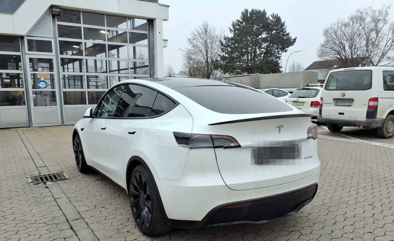 Tesla Model Y Performance 77kWh AWD AHK A.Pilot Leder foto 12