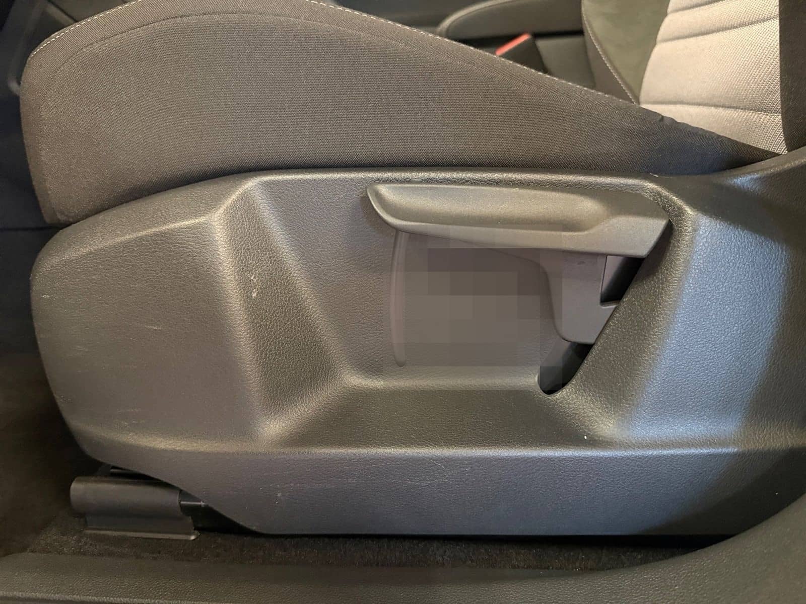 Volkswagen Touran 1.5 TSI R-Line BlackStyle DSG LED Navi AC foto 20