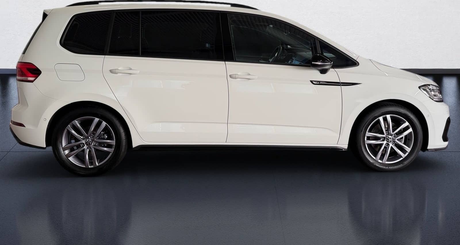 Volkswagen Touran 1.5 TSI R-Line BlackStyle DSG LED Navi AC foto 7