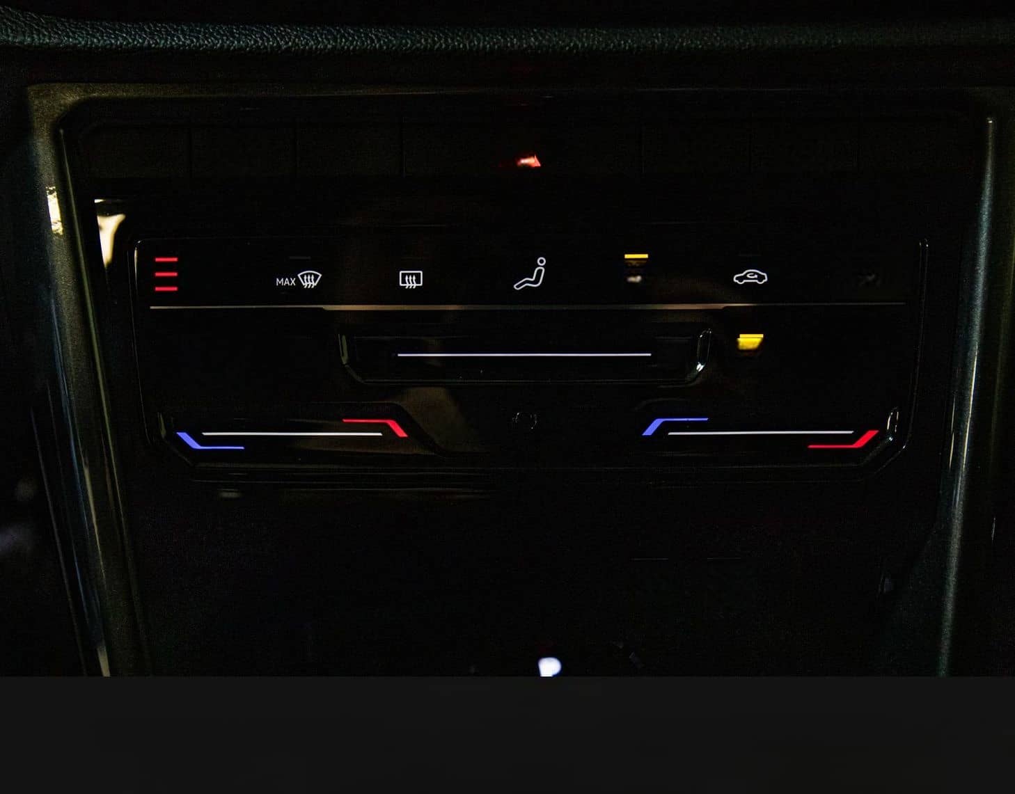 Volkswagen T-Roc Style 2.0 TDI LED MASSAGE ACC DSG CARPLAY foto 17