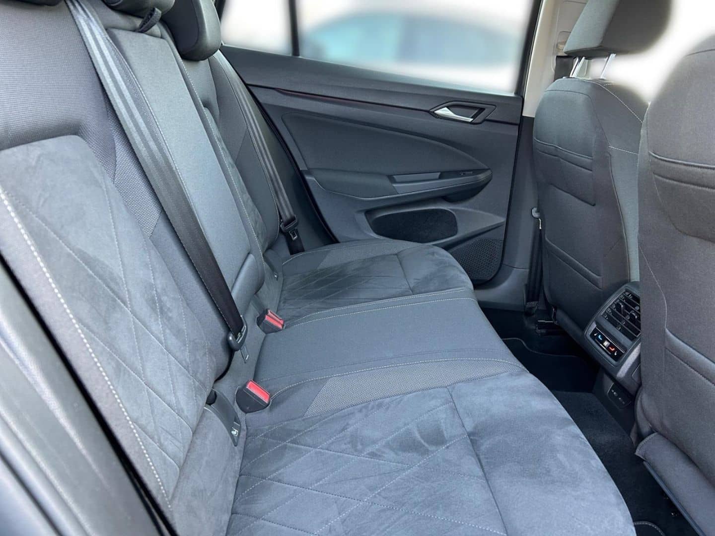 Volkswagen Golf VIII Variant Life++STANDHEIZUNG!++DIESEL! foto 13