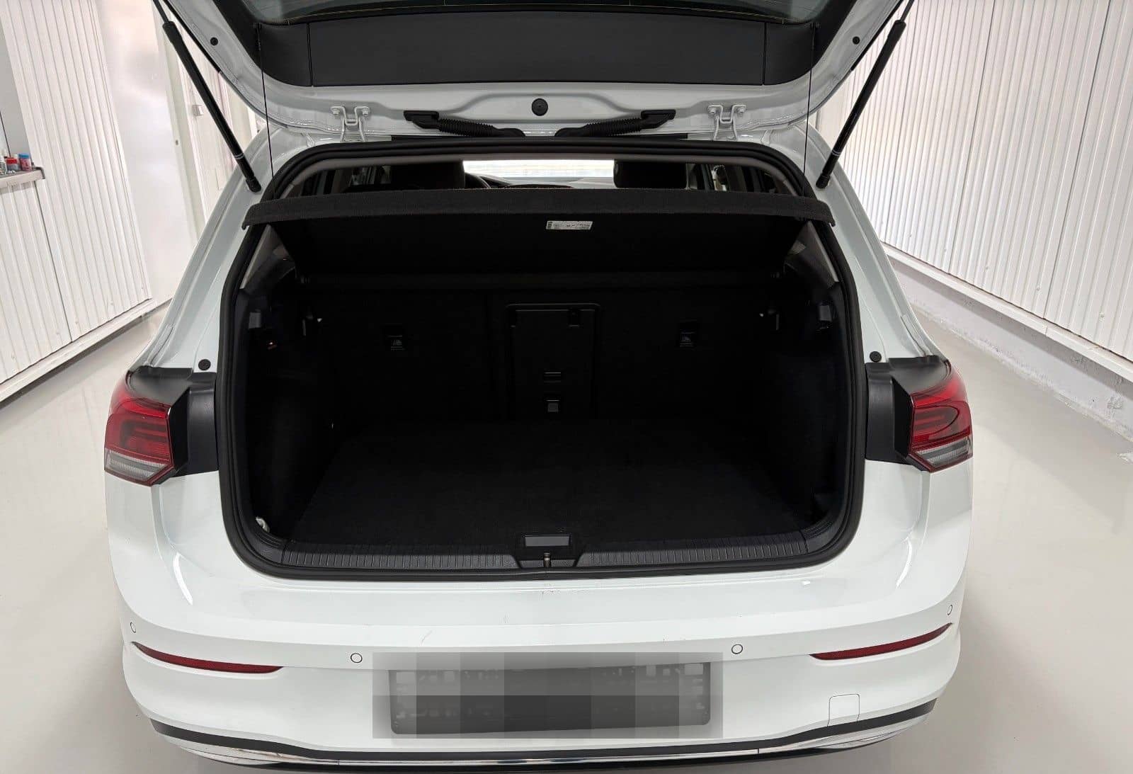 Volkswagen Golf VIII Lim. Active /LED-Plus/Navi/AHK/ACC foto 16