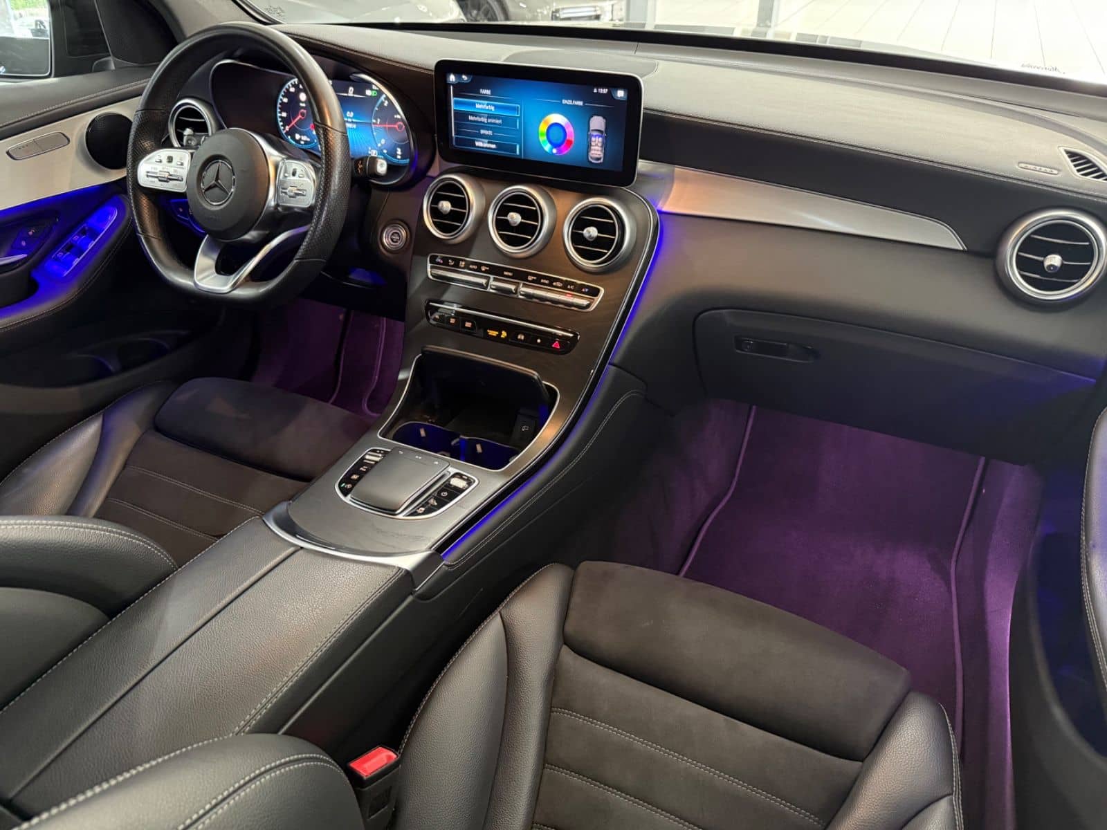 Mercedes-Benz GLC 200d Coupe*AMG-LINE*MBEAM*KAMERA*CARPLAY* foto 7