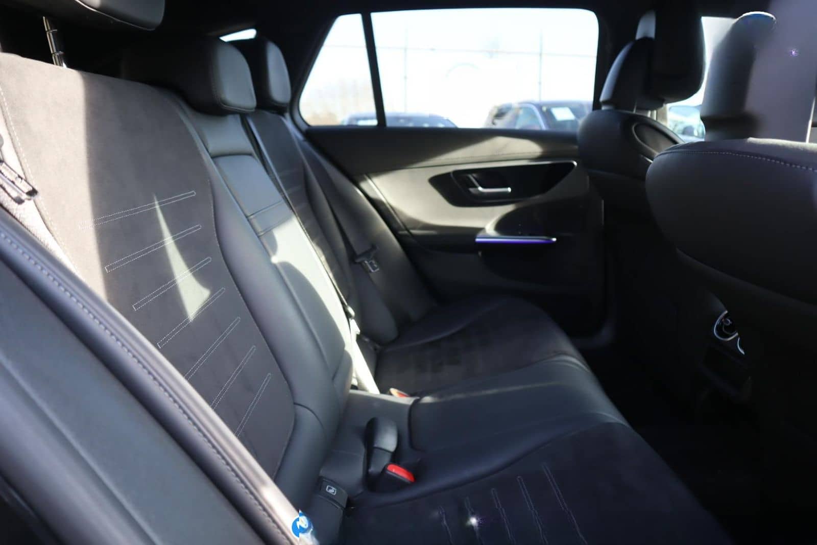 Mercedes-Benz C220d T AMG Line *Distronic*Digital Light*Memory foto 16