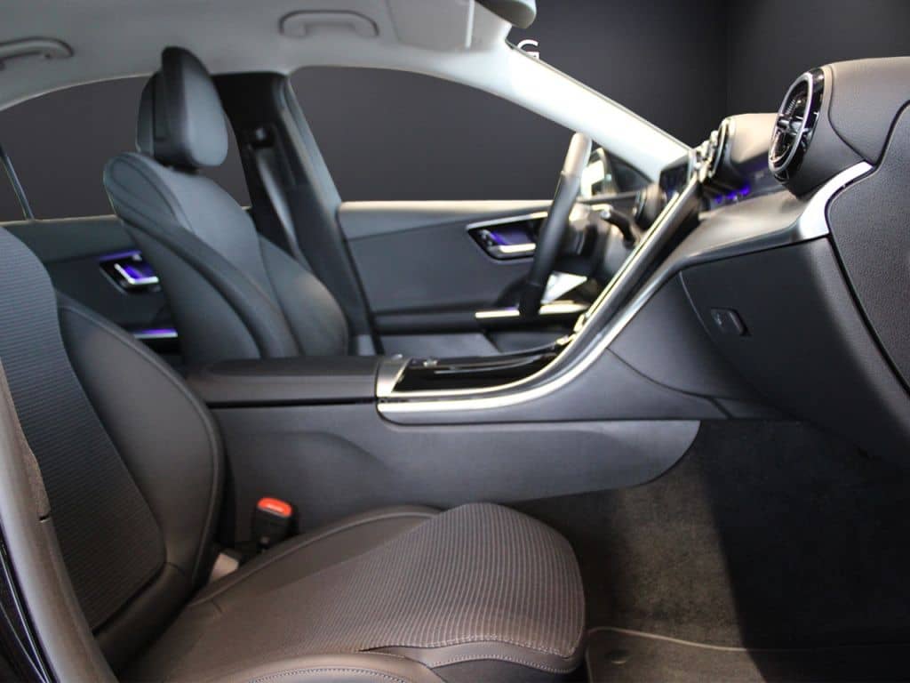 Mercedes-Benz C 200 *Avantgarde LED Kamera 360° Winter Paket foto 9