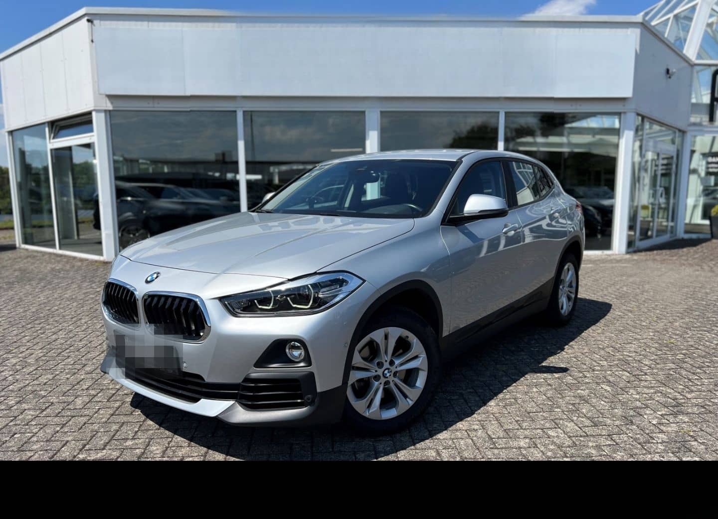 BMW X2 sDrive 18 i Advantage +1.HAND+AHK+RFK+ACC+ foto 1