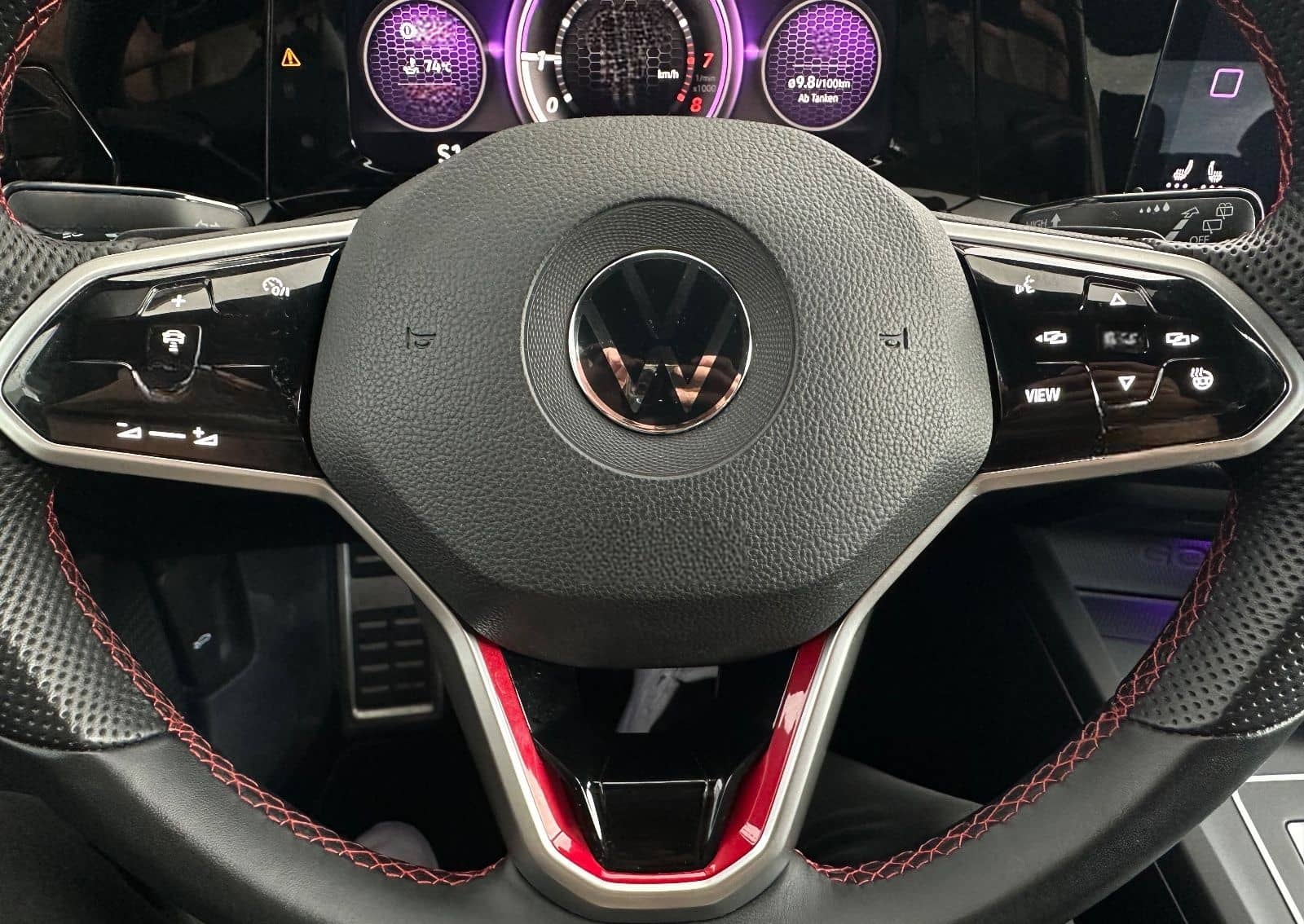 Volkswagen Golf VIII GTI Clubsport 2.0 TSI #NAVI #LED foto 14