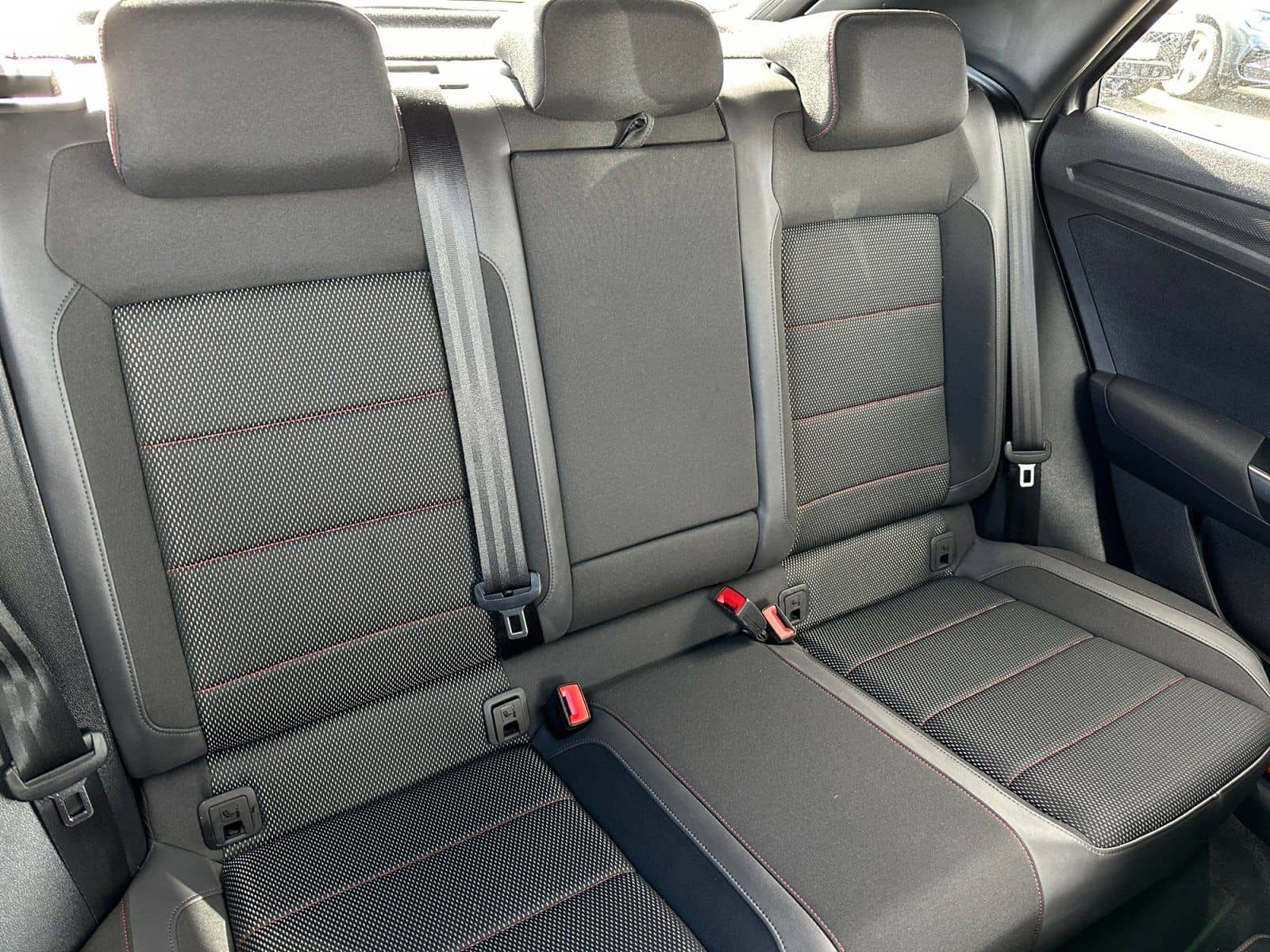 Volkswagen T-Roc 2.0 TDI Sport 4-Motion DSG ACC Navi LED be foto 7