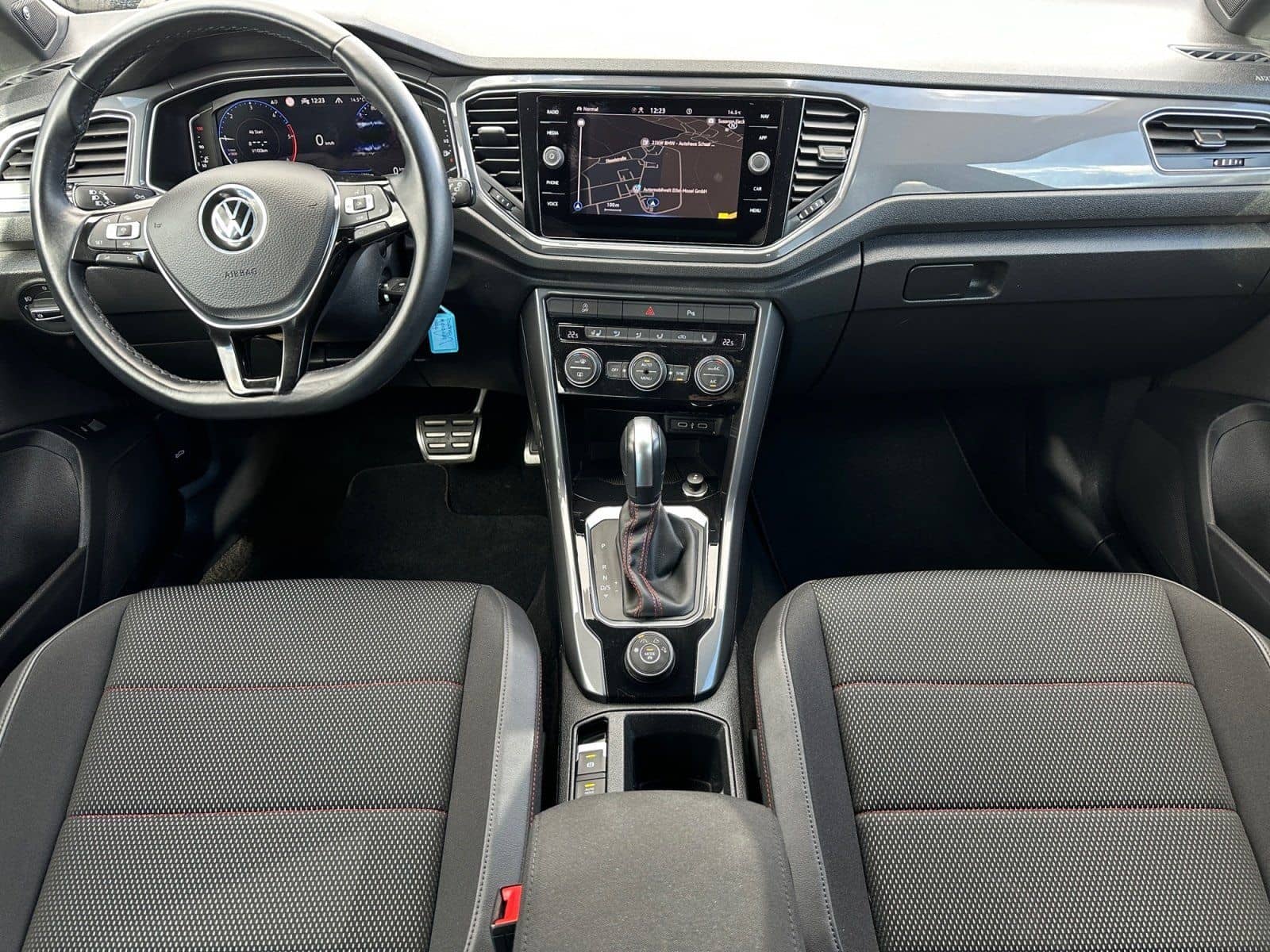 Volkswagen T-Roc 2.0 TDI Sport 4-Motion DSG ACC Navi LED be foto 8