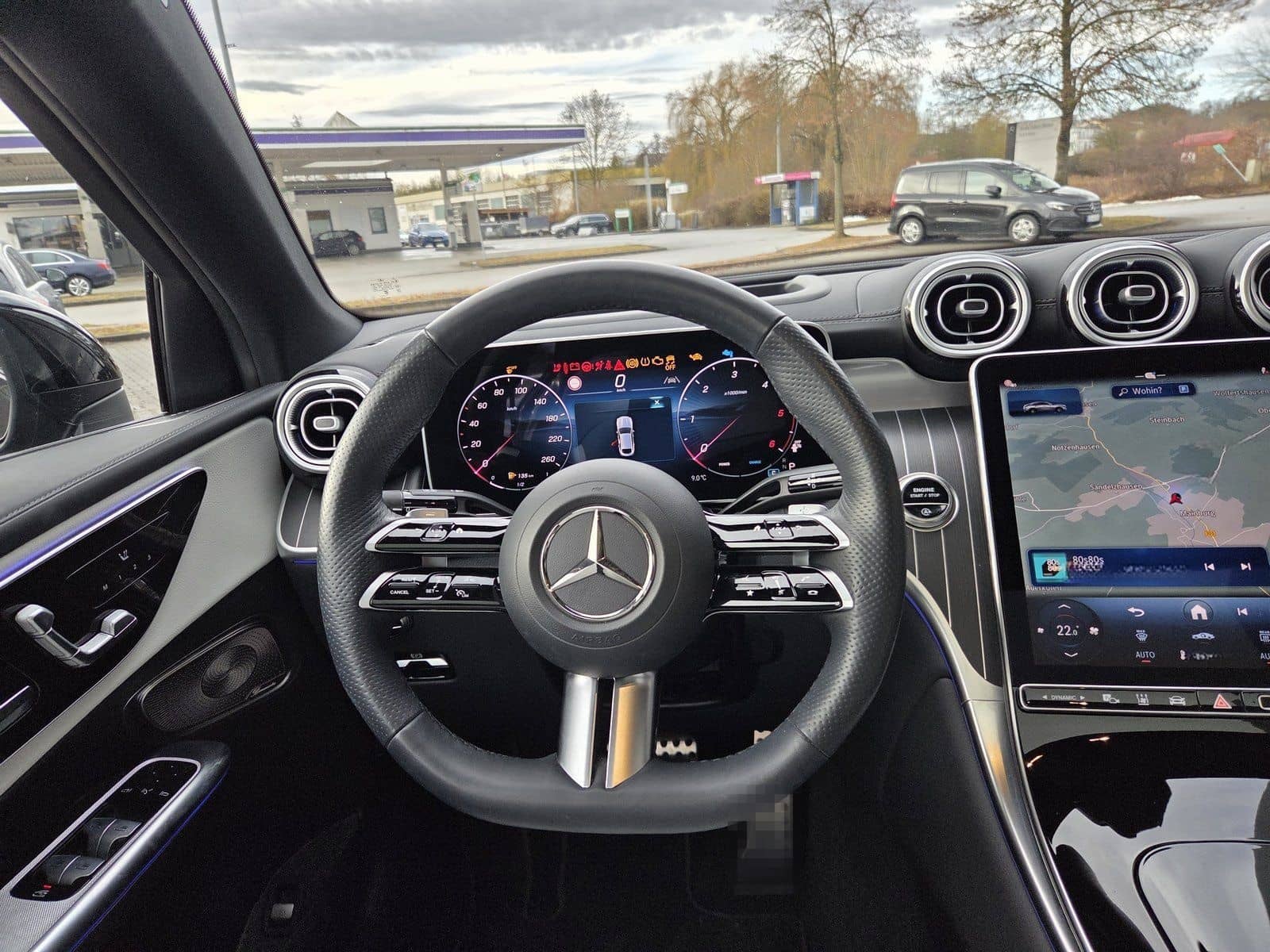 Mercedes-Benz GLC 300 d 4M AMG*AIRMATIC*AHK*PANO*DISTR*STHZ* foto 13