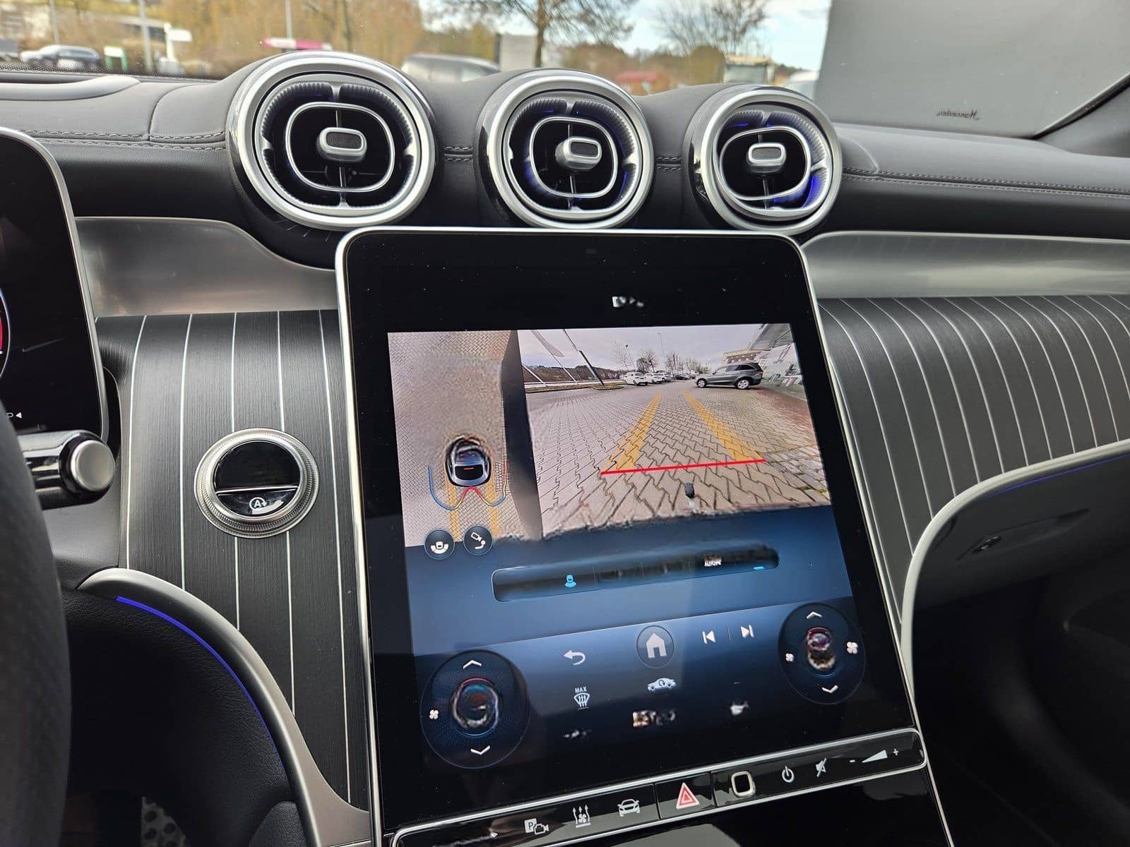 Mercedes-Benz GLC 300 d 4M AMG*AIRMATIC*AHK*PANO*DISTR*STHZ* foto 22