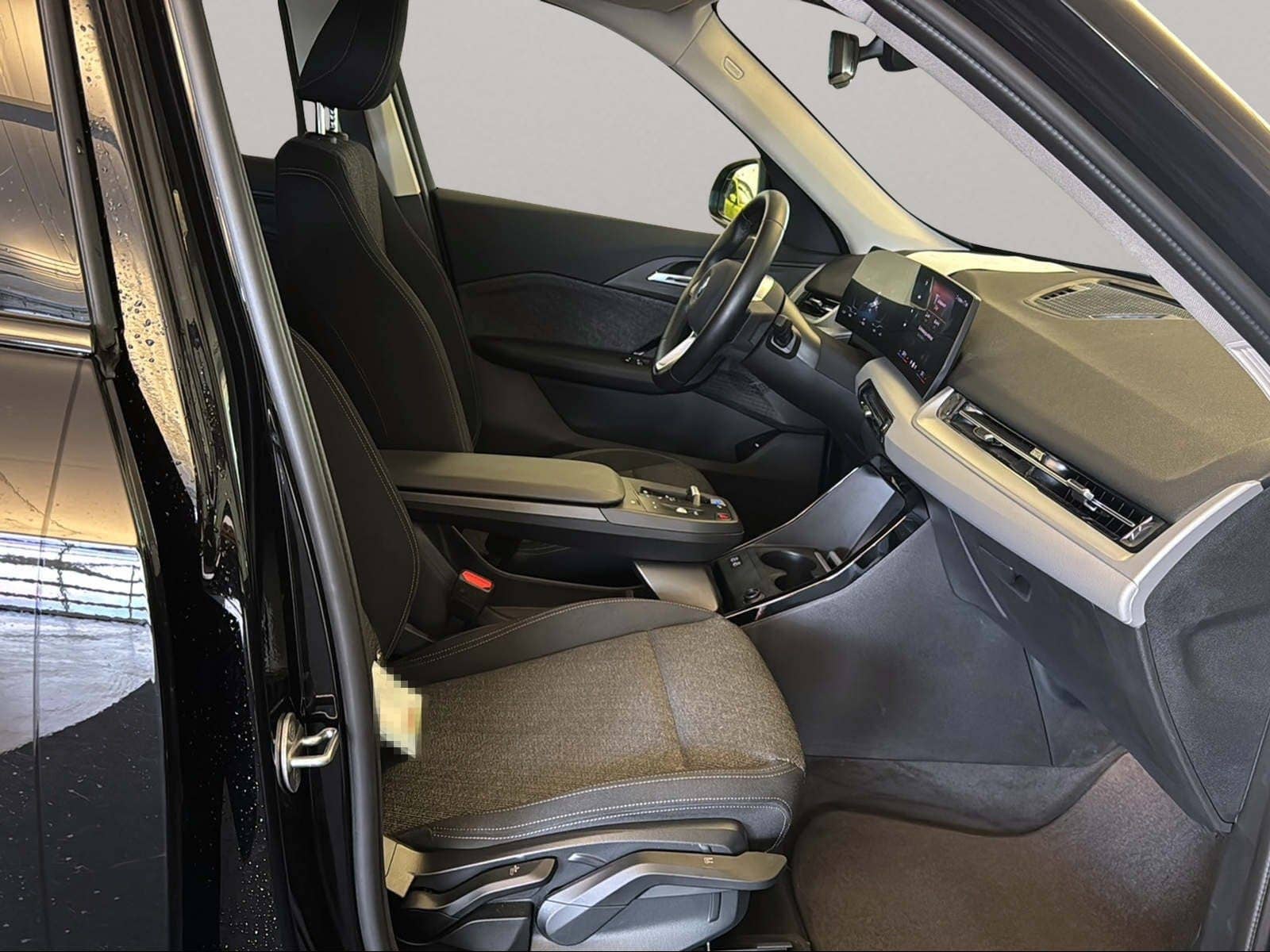 BMW iX1 eDrive20 AHK Kamera Driv.Assist LED foto 5