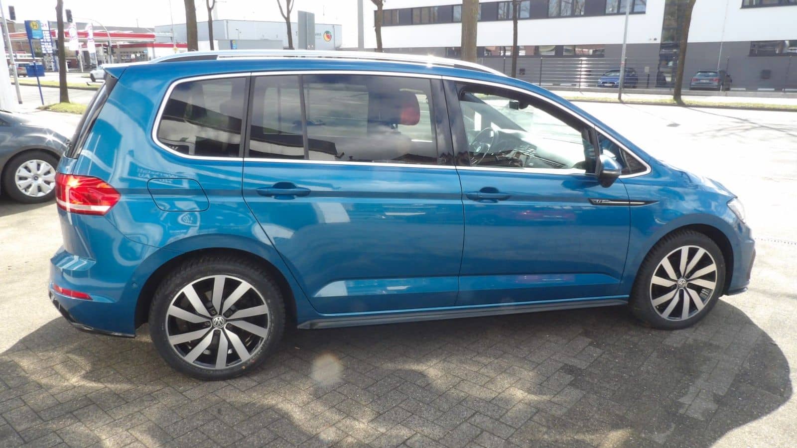 Volkswagen Touran Highline-R-Line *DSG*AHK*Navi*SHZ* foto 22