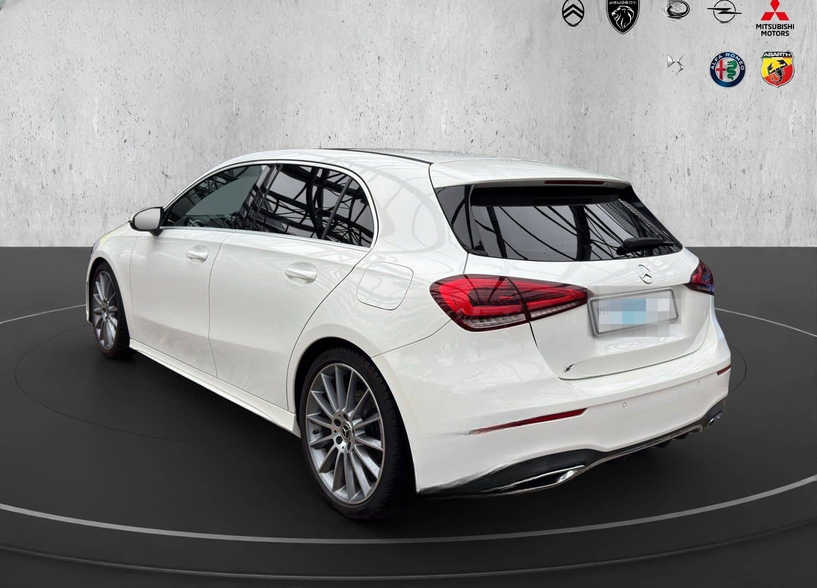 Mercedes-Benz A 220 AMG Line KeyLess+LED+Navi+Pano+SD+SHZ+LM foto 5