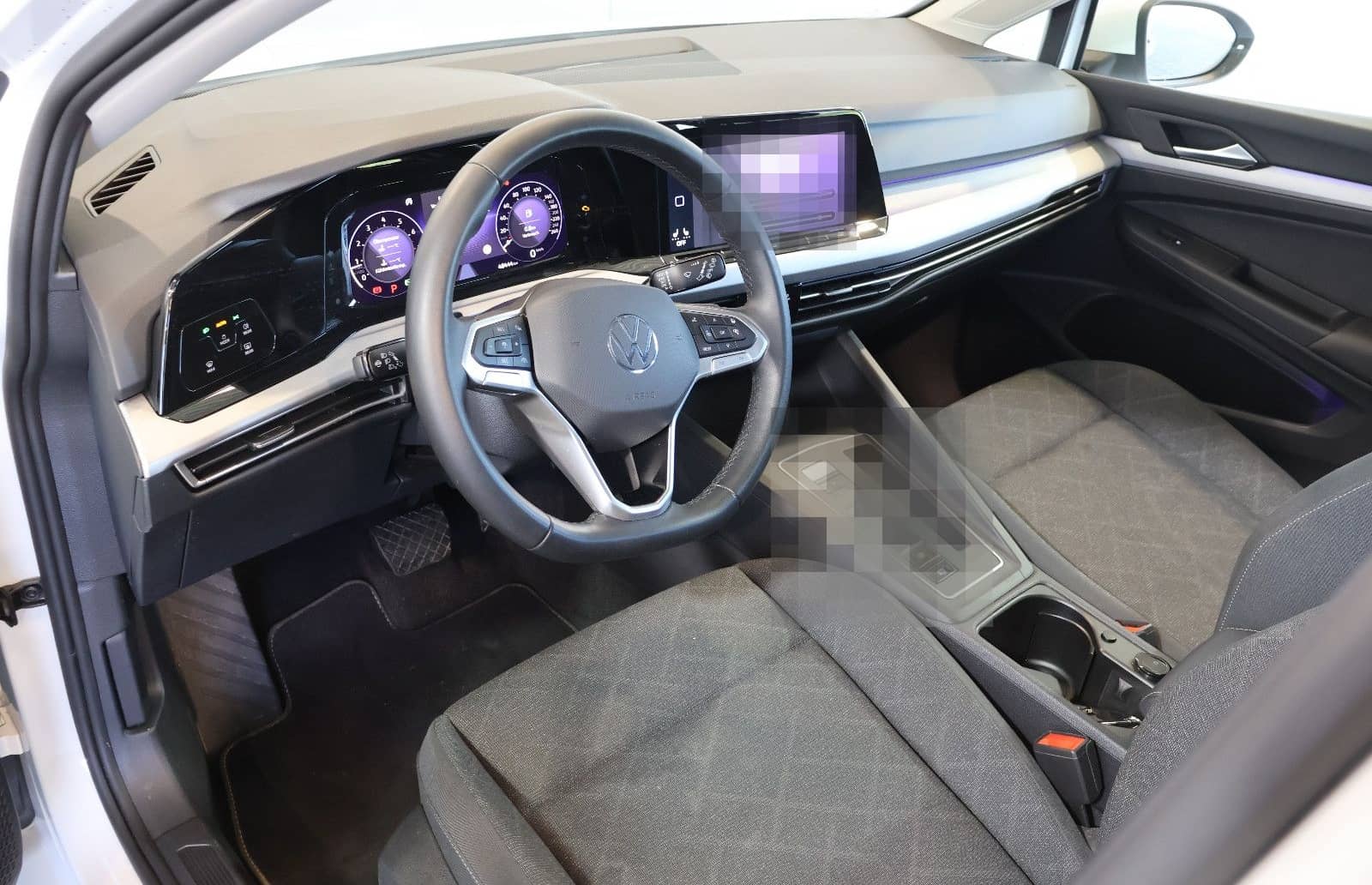 Volkswagen Golf VIII Var. Life 1.5 eTSI AID+ACC+LED+AHK foto 10