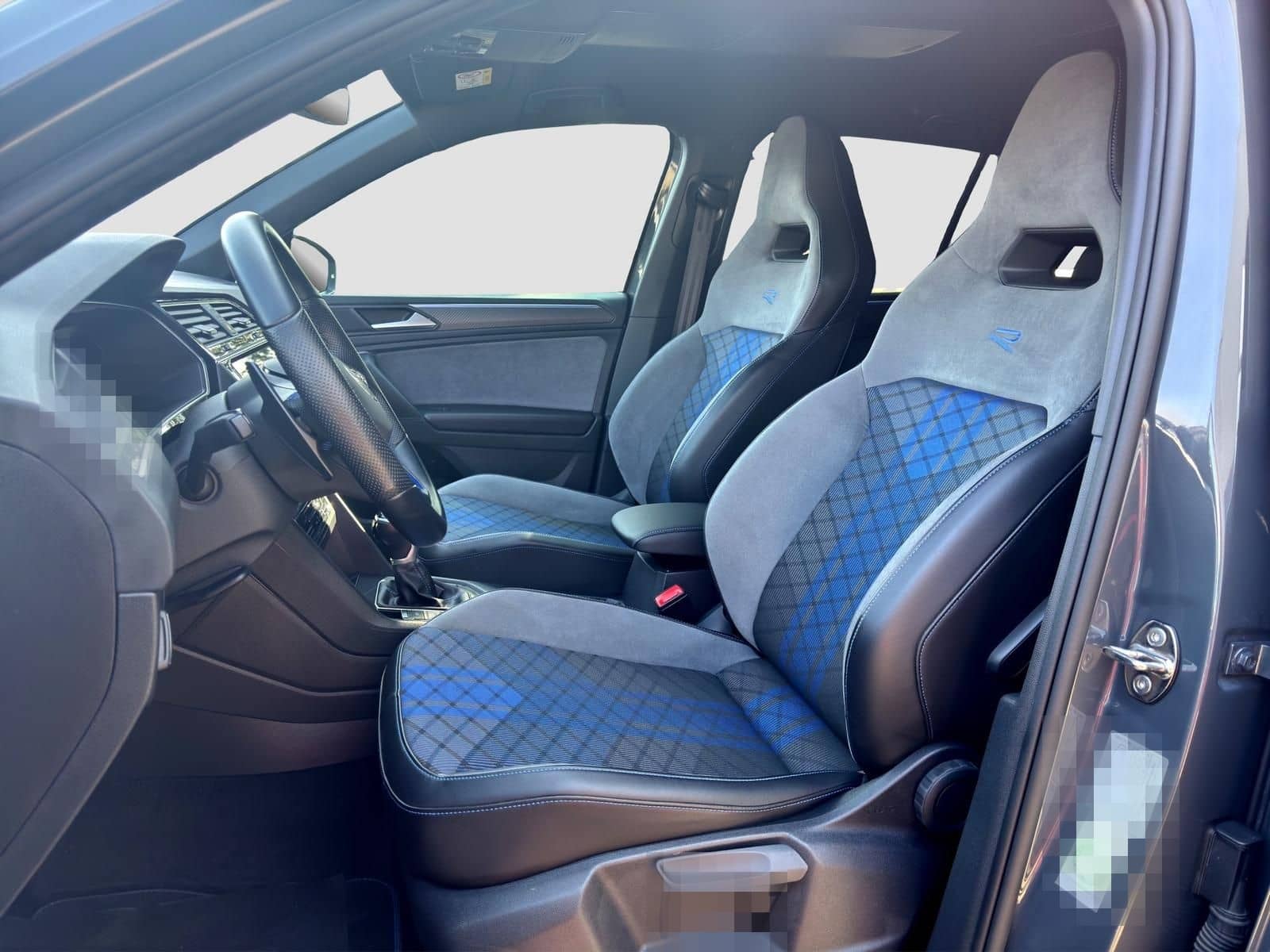 Volkswagen Tiguan R 4MOTION*KEYLESS*360*BLACK STYLE*AHK*LED foto 12