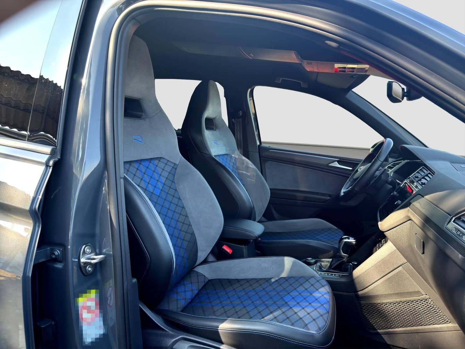 Volkswagen Tiguan R 4MOTION*KEYLESS*360*BLACK STYLE*AHK*LED foto 14