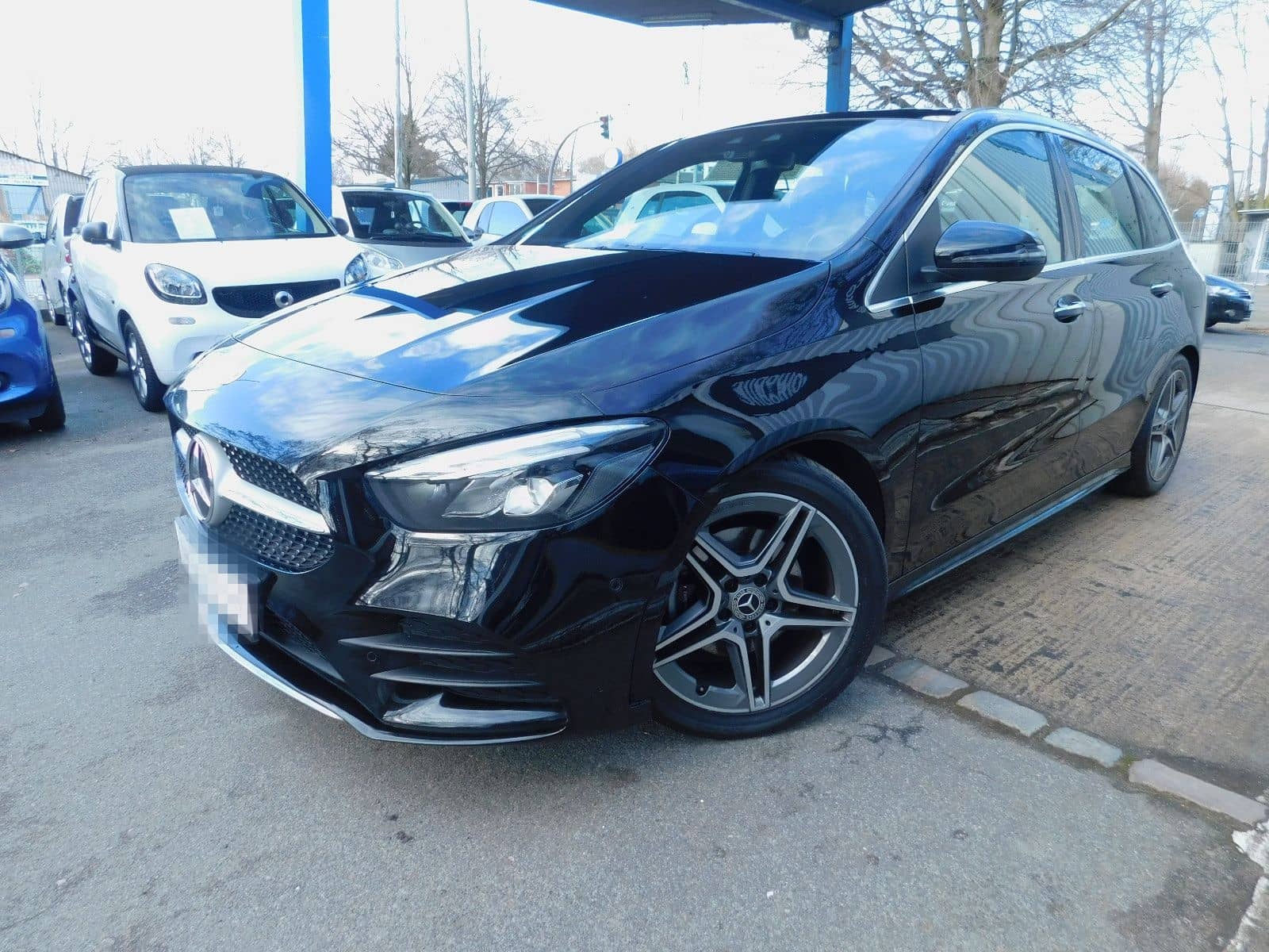 Mercedes-Benz B 200 7G AMG Navi AHK Panorama Kamera LED Leder foto 4