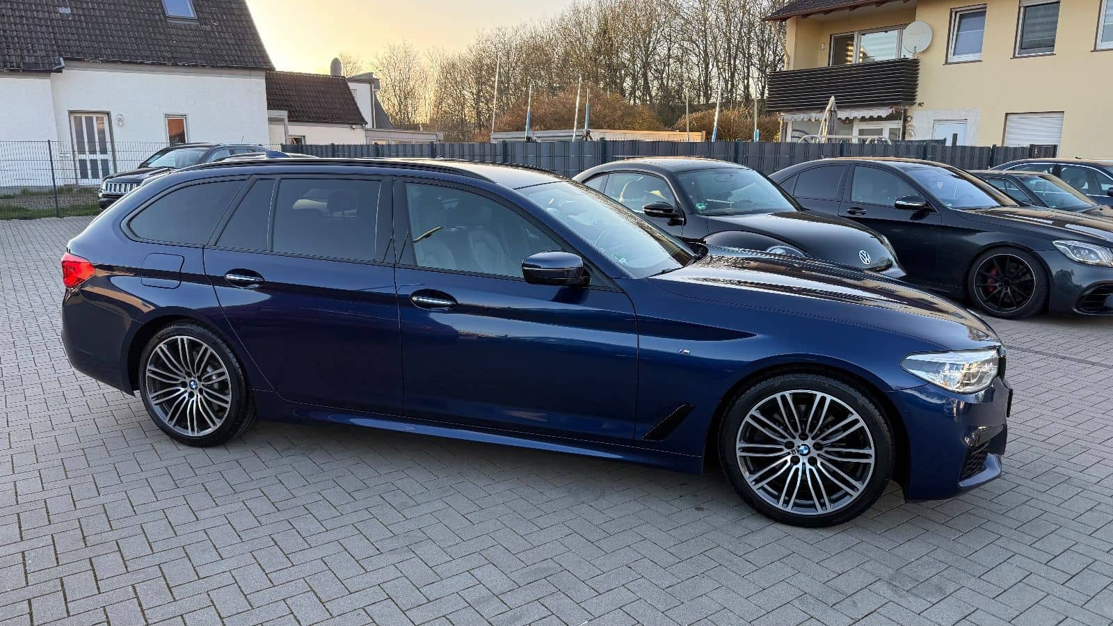 BMW 520d Touring G31 M Sportpaket-LED-Leder-19LM-AHK foto 20