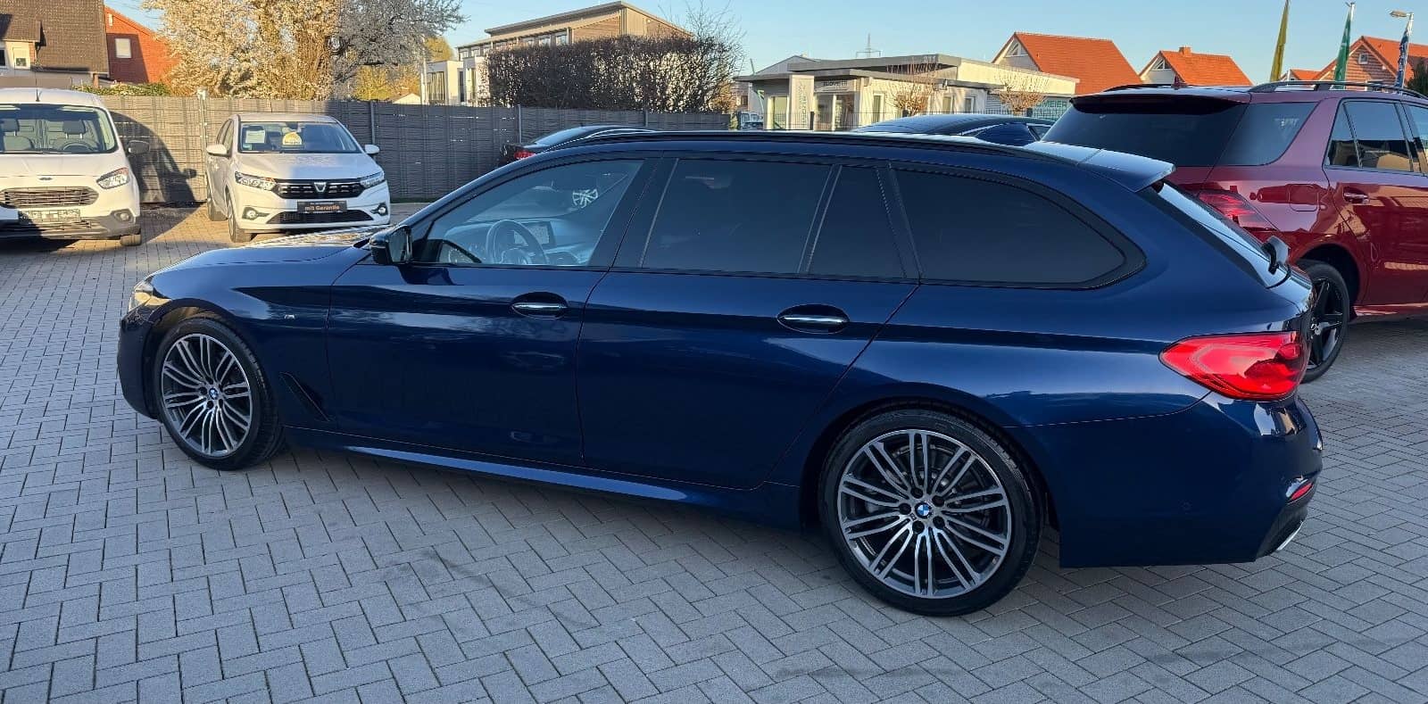 BMW 520d Touring G31 M Sportpaket-LED-Leder-19LM-AHK foto 4