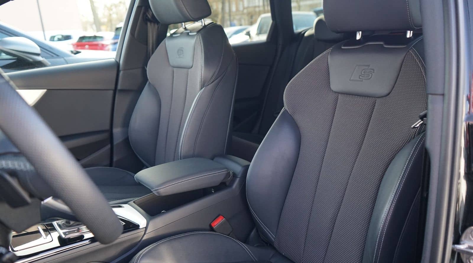 Audi A4 Avant 40 TDI S-Line quattro Aut. LED ACC Navi foto 19