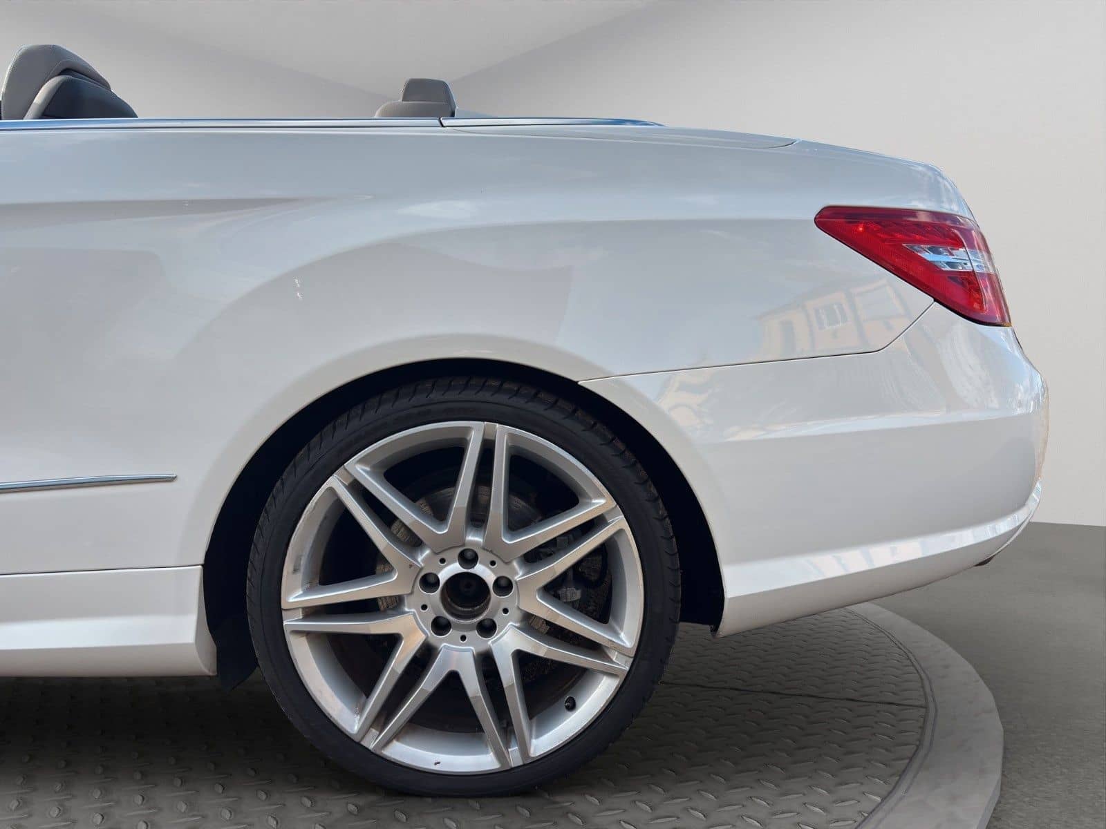 Mercedes-Benz E 350 E Cabrio AMG-Line foto 18