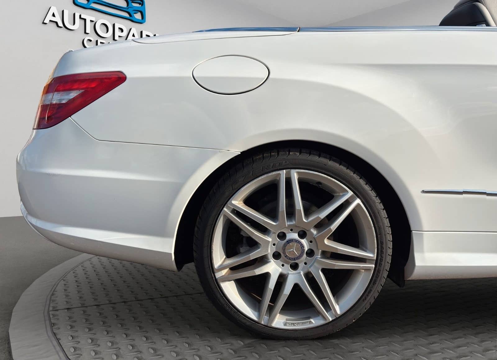 Mercedes-Benz E 350 E Cabrio AMG-Line foto 20