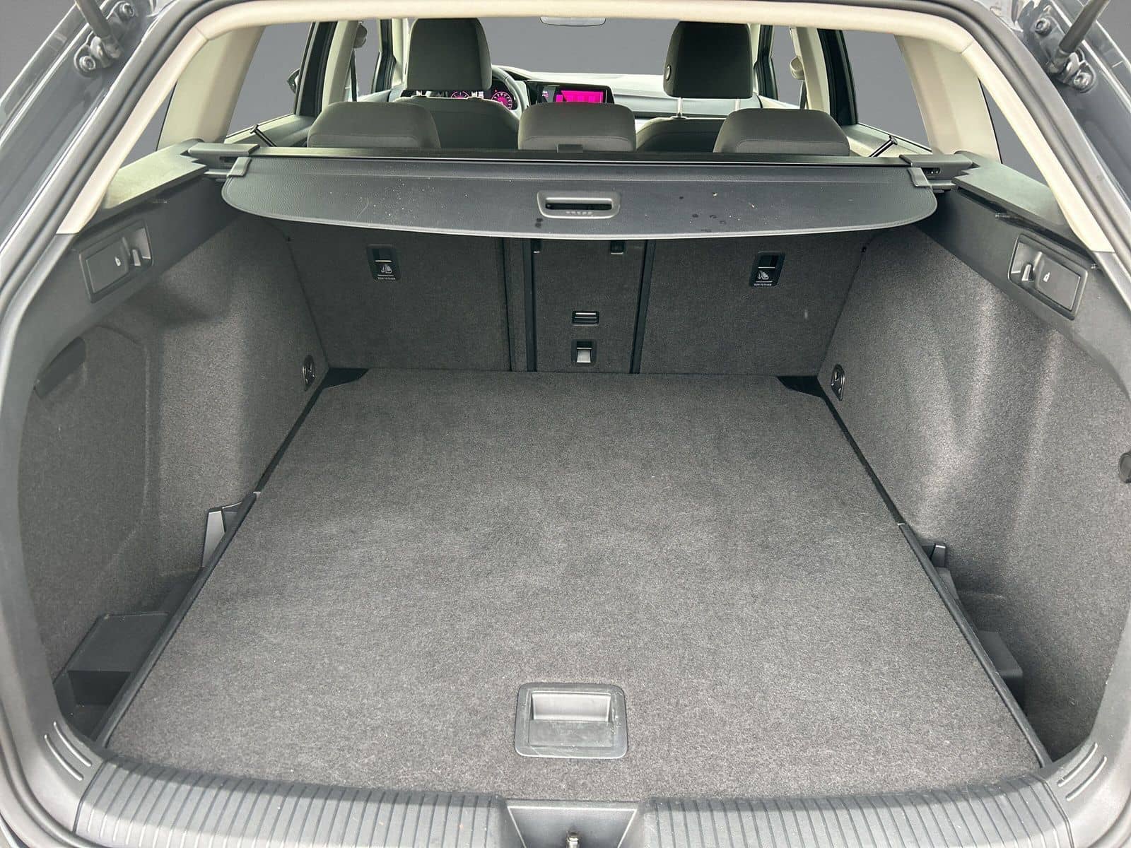 Volkswagen Golf VIII Variant 2.0 TDI Life DSG+LED+KAMERA foto 9